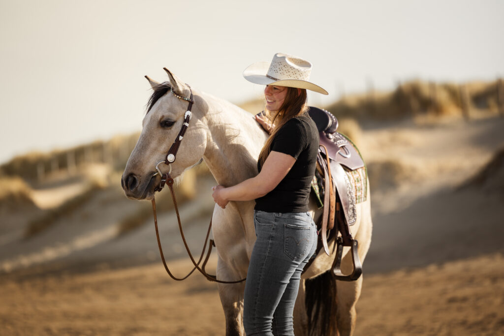 Westernpferd am Strand